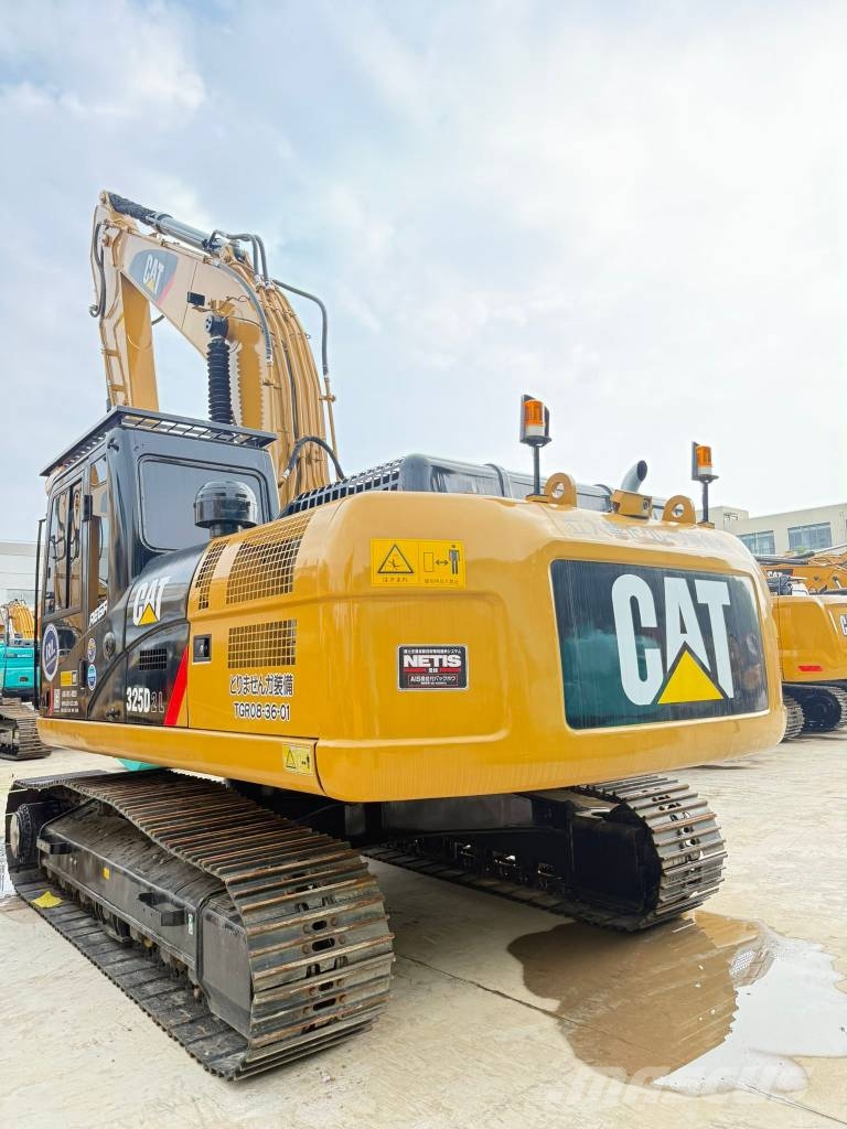 CAT 325 D L 履带挖掘机