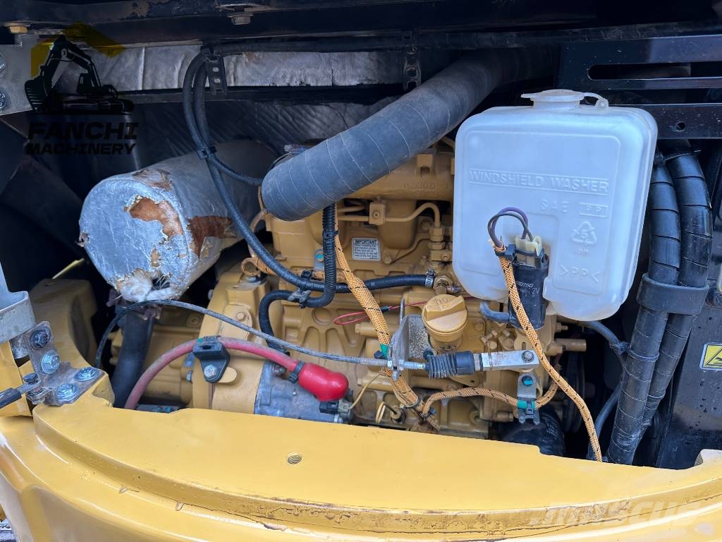 CAT 303.5 E CR 履带挖掘机