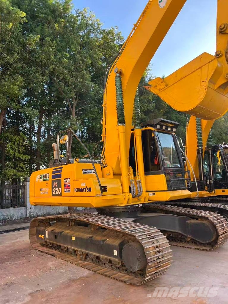 Komatsu PC220-8 Гусеничні екскаватори