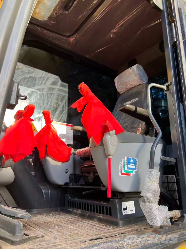 Komatsu PC220-8 Гусеничні екскаватори