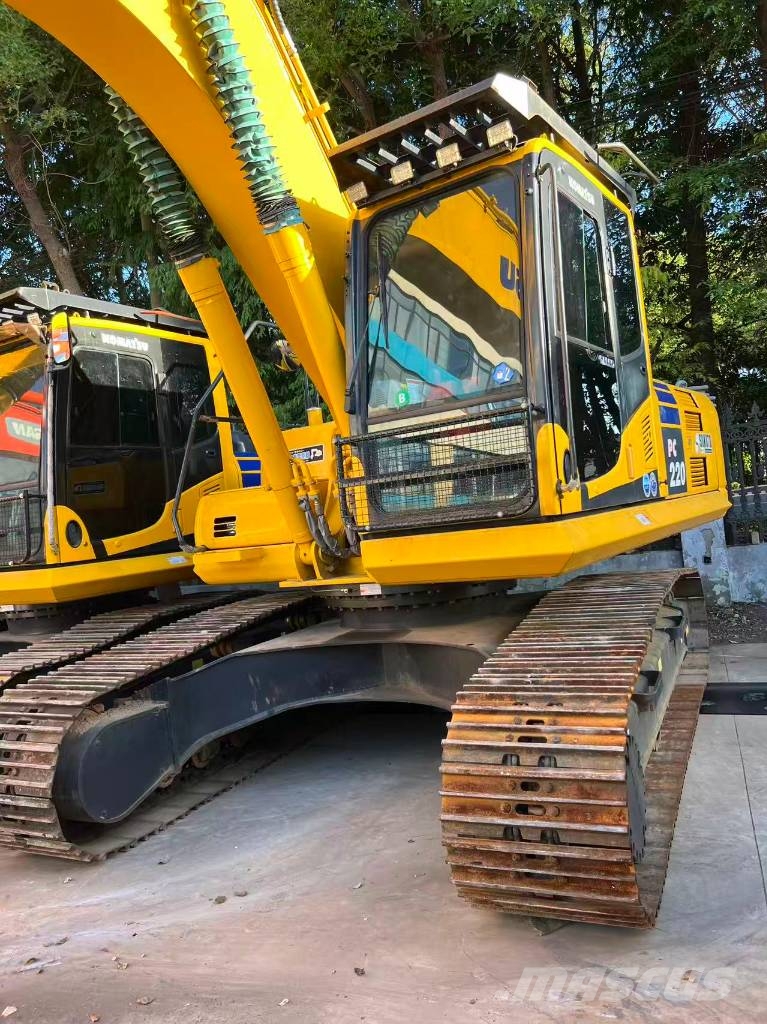 Komatsu PC220-8 Гусеничні екскаватори