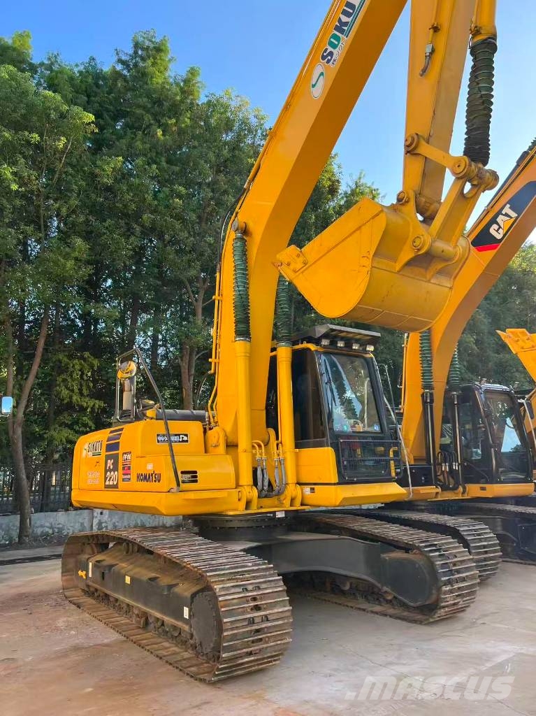 Komatsu PC220-8 Гусеничні екскаватори