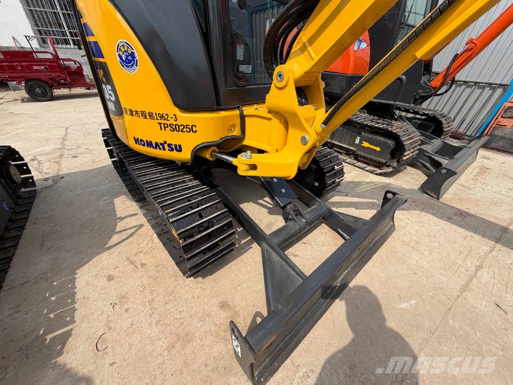 Komatsu PC 35 MR 소형 굴삭기 7톤 미만