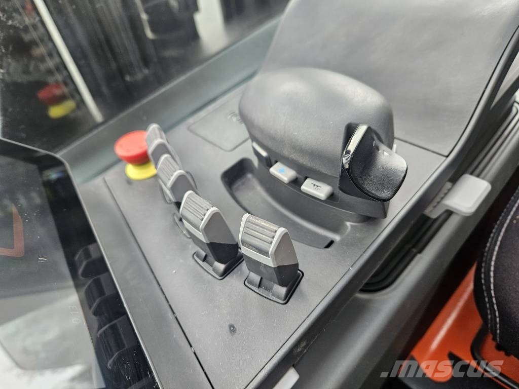 Toyota RRE 140 HE Chariot à mât rétractable