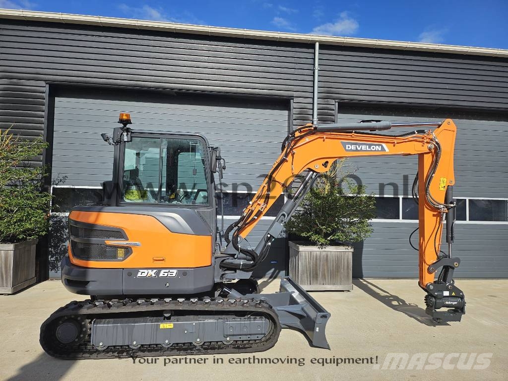 Develon DX 63-7 Midi excavators 7t - 12t