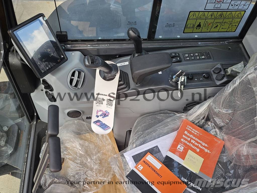 Develon DX 63-7 Midi excavators 7t - 12t