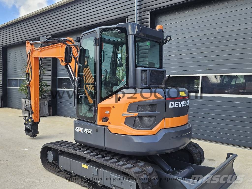 Develon DX 63-7 Midi excavators 7t - 12t