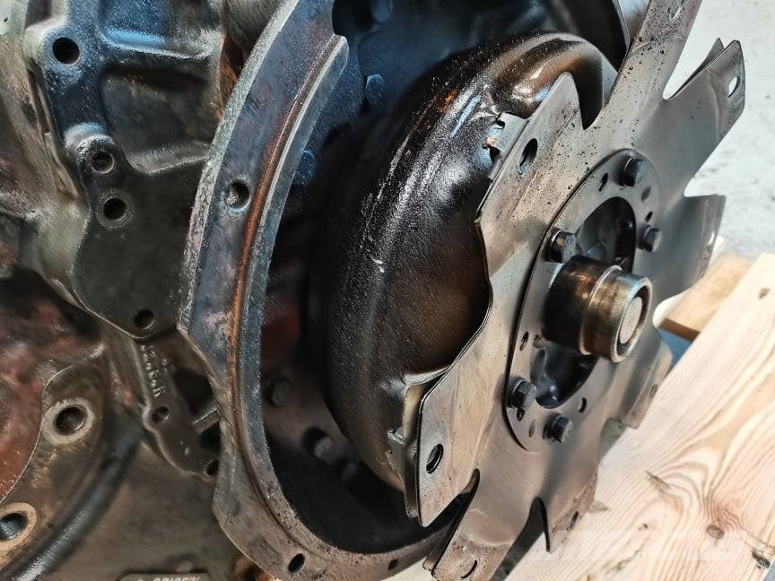 New Holland LM 5040 {Spicer 87530825} gearbox Powershift Girkasse