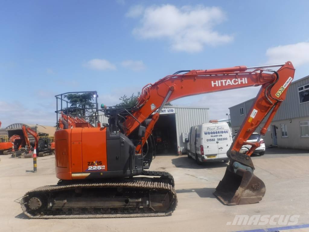 ゆぅ Hitachi ZX 225 US LC-6, 2020, Luton, Bedfordshire, United Kingdom
