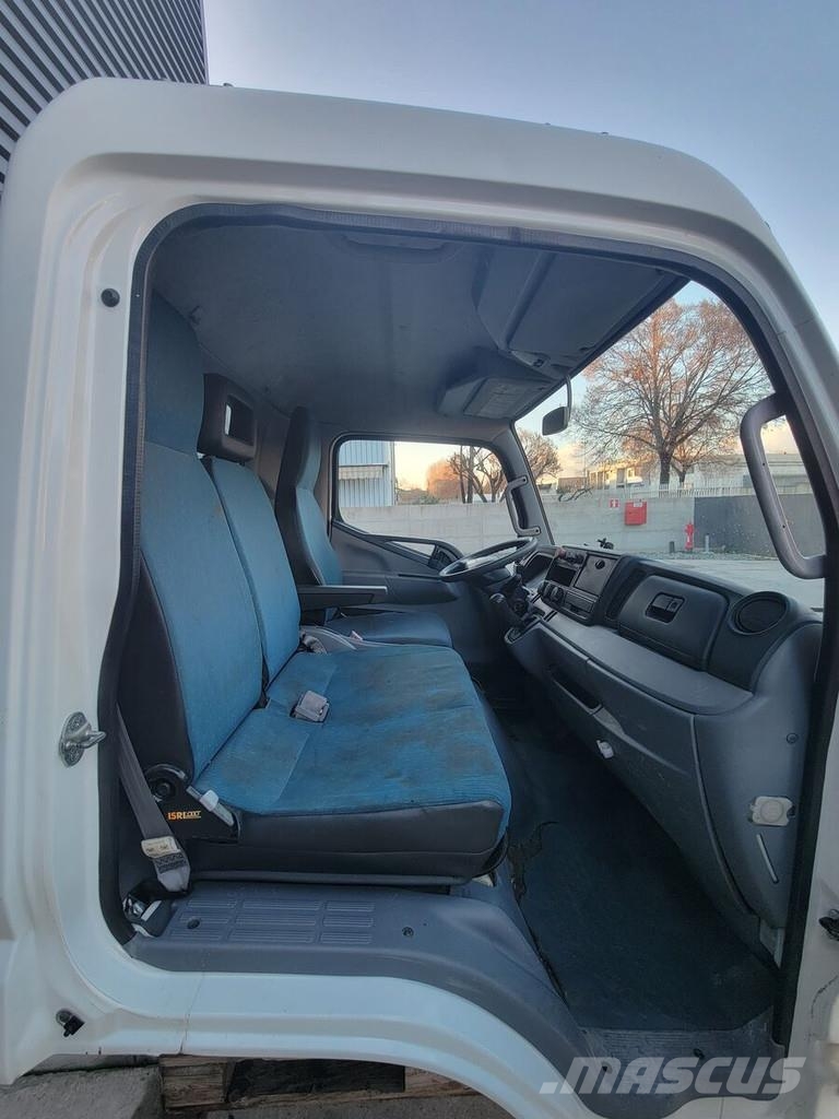 Mitsubishi Fuso Kabinler