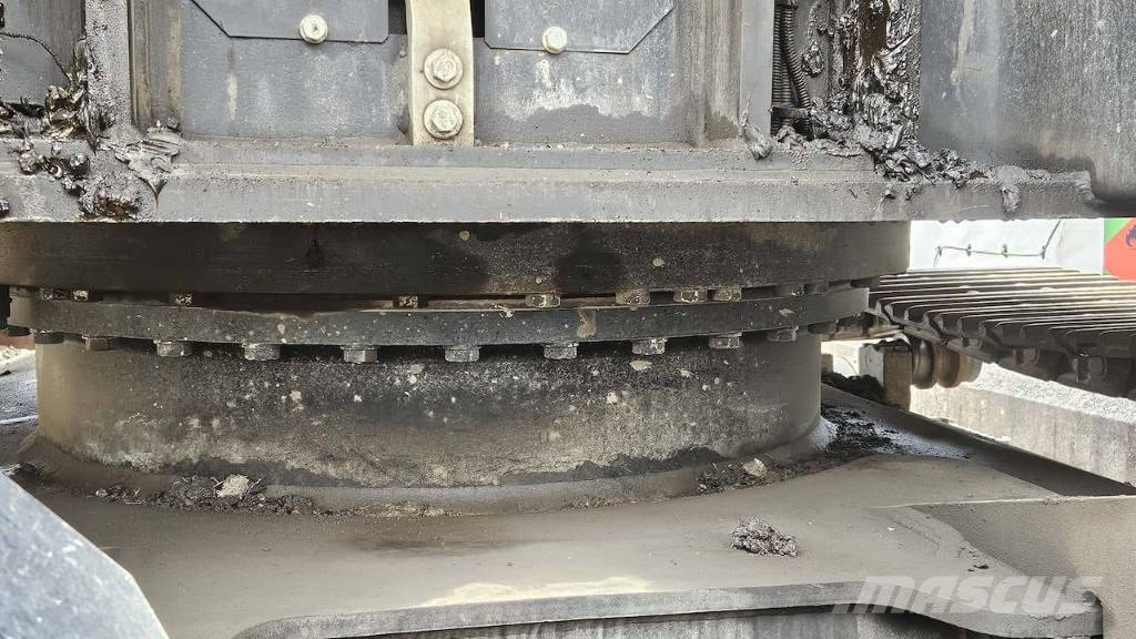 Hitachi ZX 225 US LC-7 Roomikekskavaatorid
