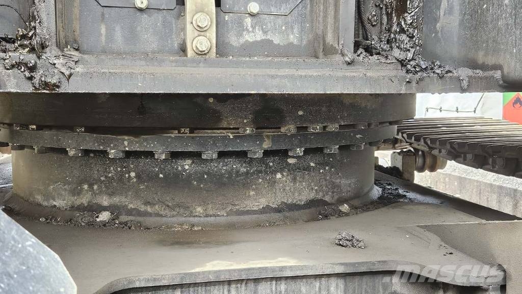 Hitachi ZX 225 US LC-7 Roomikekskavaatorid