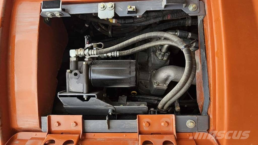 Hitachi ZX 225 US LC-7 Roomikekskavaatorid