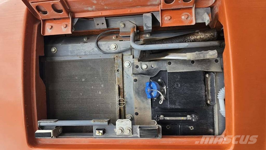 Hitachi ZX 225 US LC-7 Roomikekskavaatorid