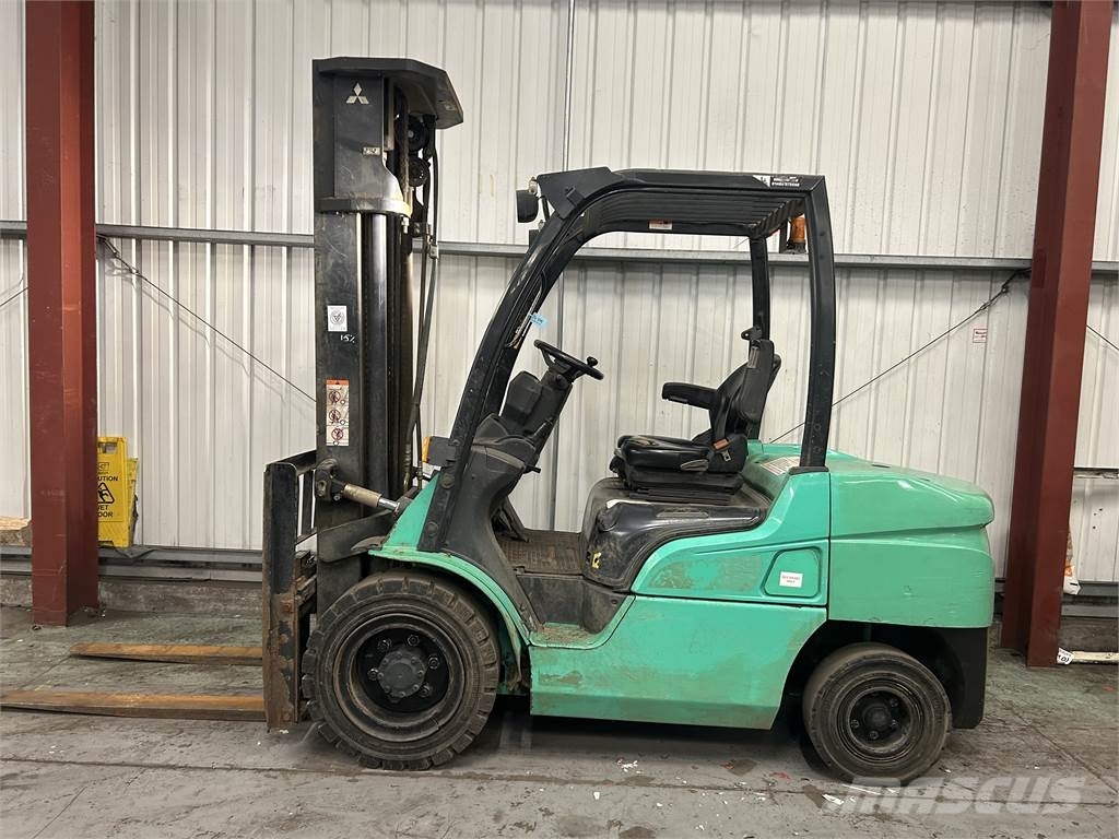 Mitsubishi FD35NT Dieseltrukit