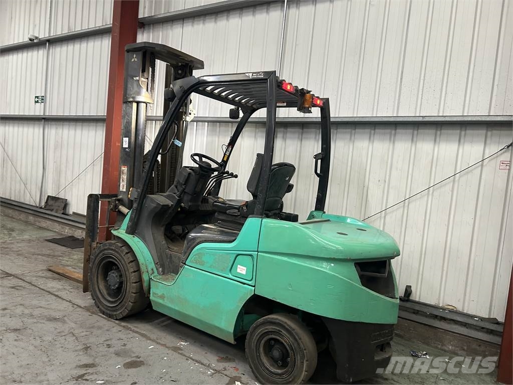 Mitsubishi FD35NT Dieseltrukit
