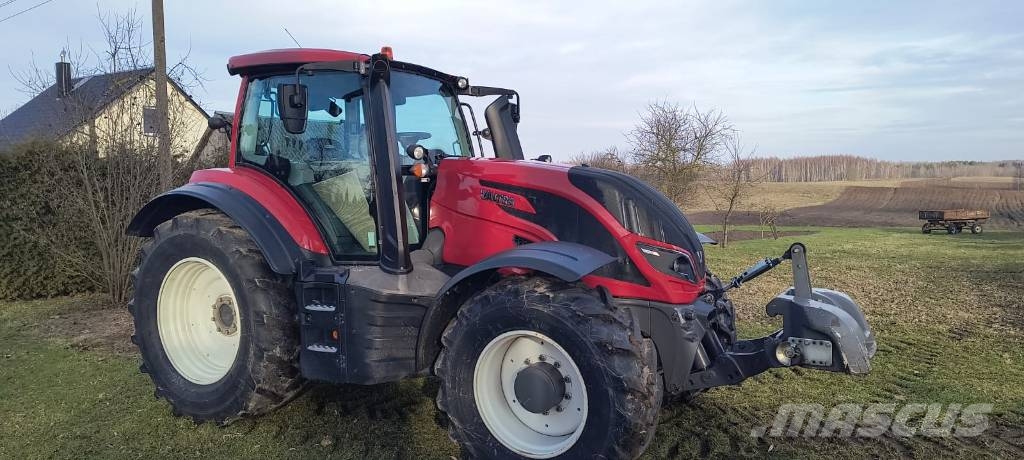 Valtra T 174 E Active Traktoren
