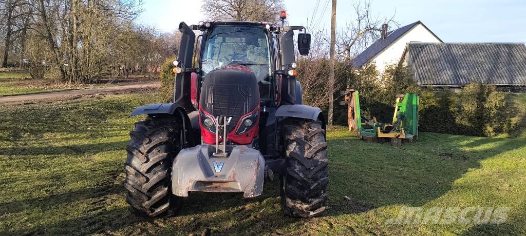 Valtra T 174 E Active Traktoren