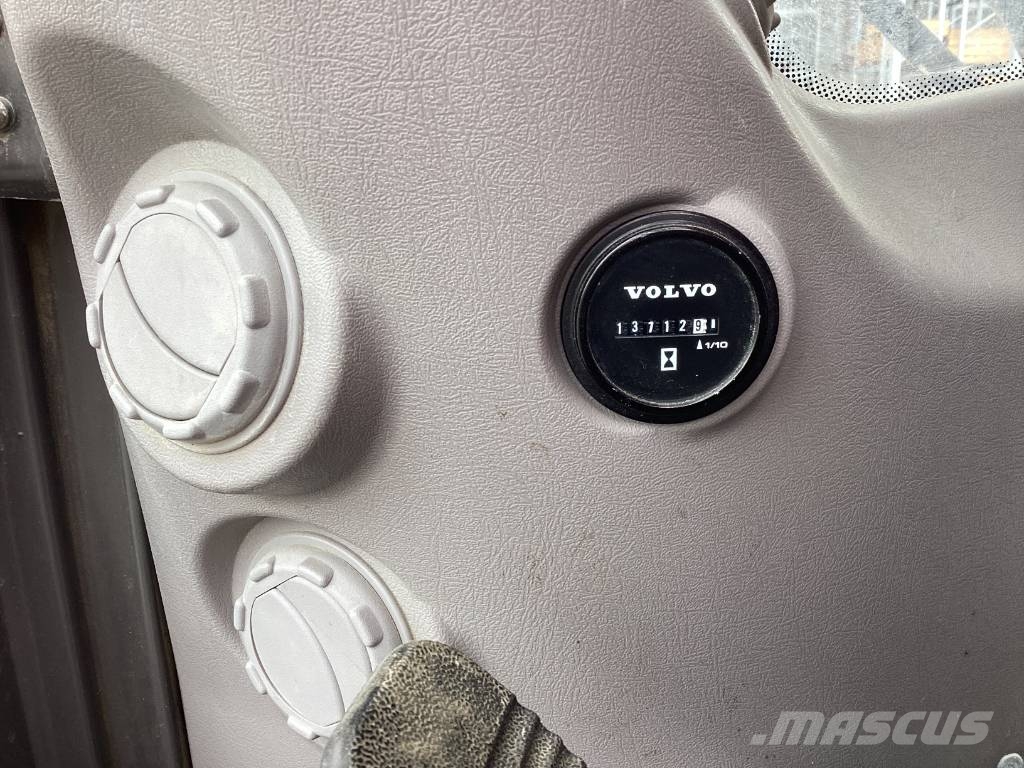 Volvo EW 210 D Stroje pre manipuláciu s odpadom
