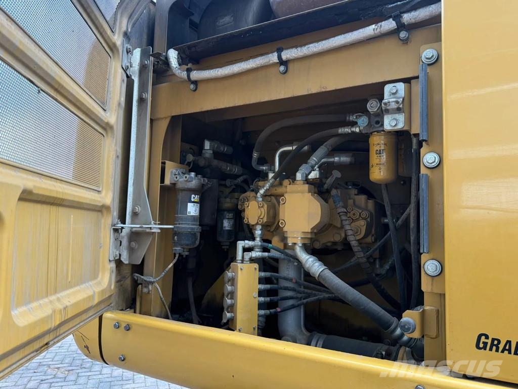 CAT 323FL Rupsgraafmachines