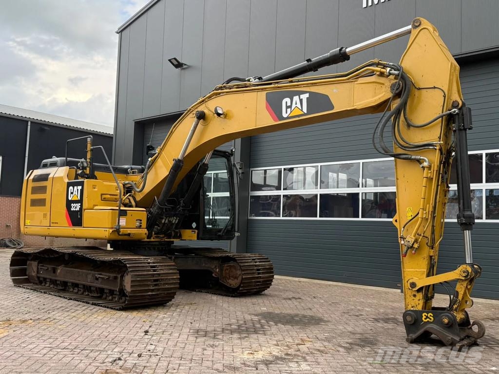 CAT 323FL Rupsgraafmachines
