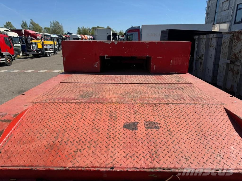 Nooteboom EURO 38 02 - 2 AXLE BPW WITH RAMPS Tieflader-Auflieger