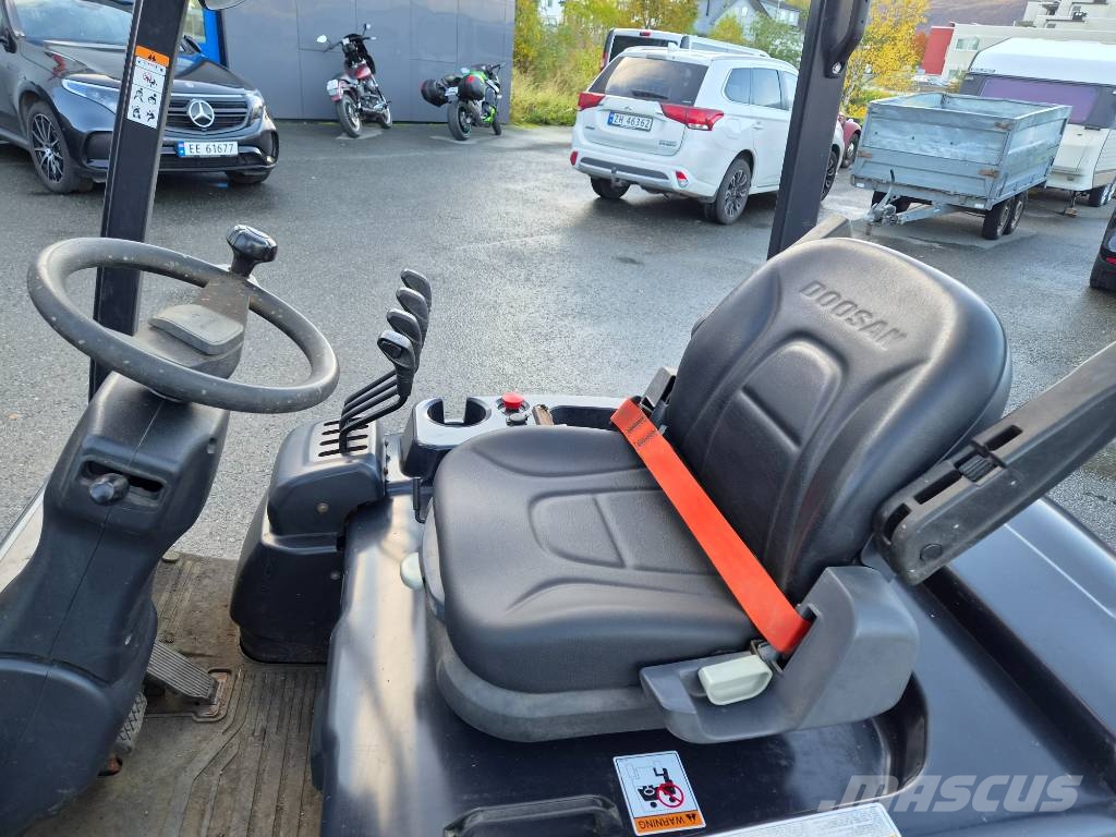 Doosan 1.6 tonns el.truck Electric forklifts