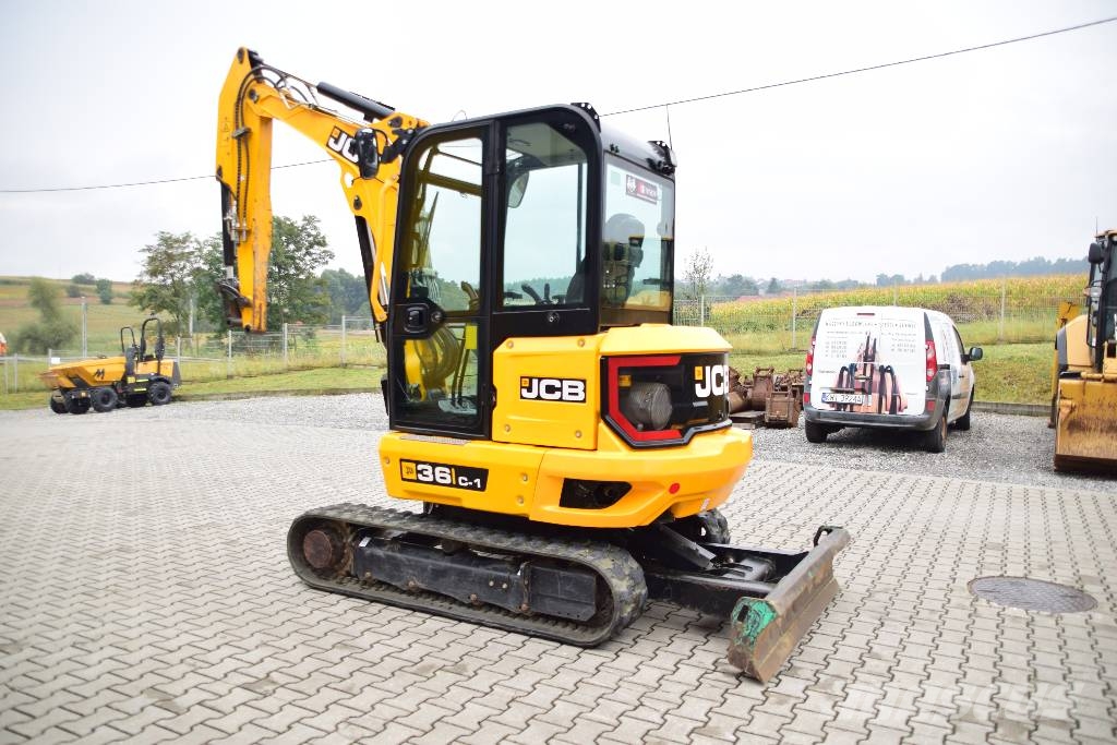 JCB 36 C-1  JCB 8035 ZTS Kubuta U35 Takeuchi TB235 Minigraafmachines < 7t