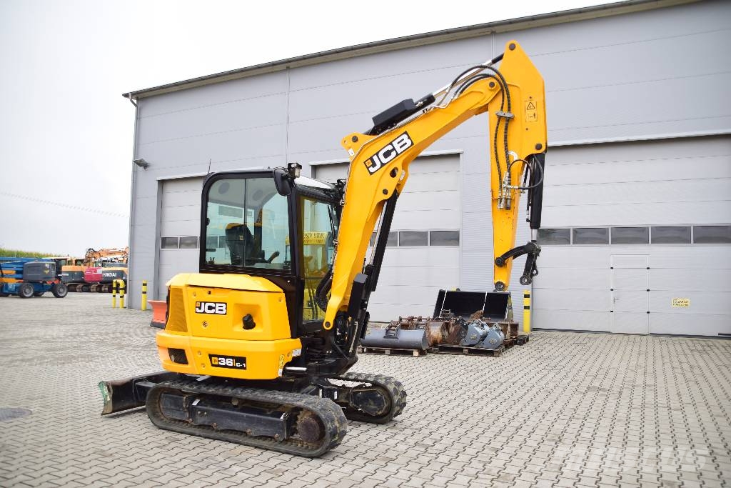 JCB 36 C-1  JCB 8035 ZTS Kubuta U35 Takeuchi TB235 Minigraafmachines < 7t