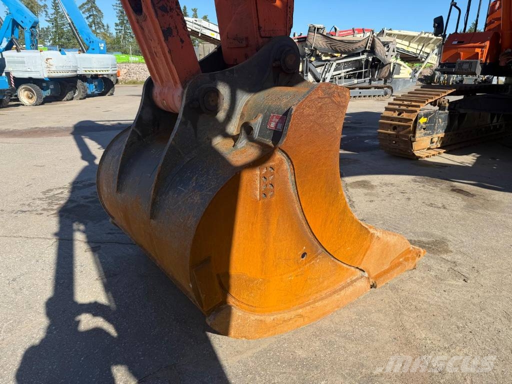 Hitachi ZX 490 LC-7 Kāpurķēžu ekskavatori