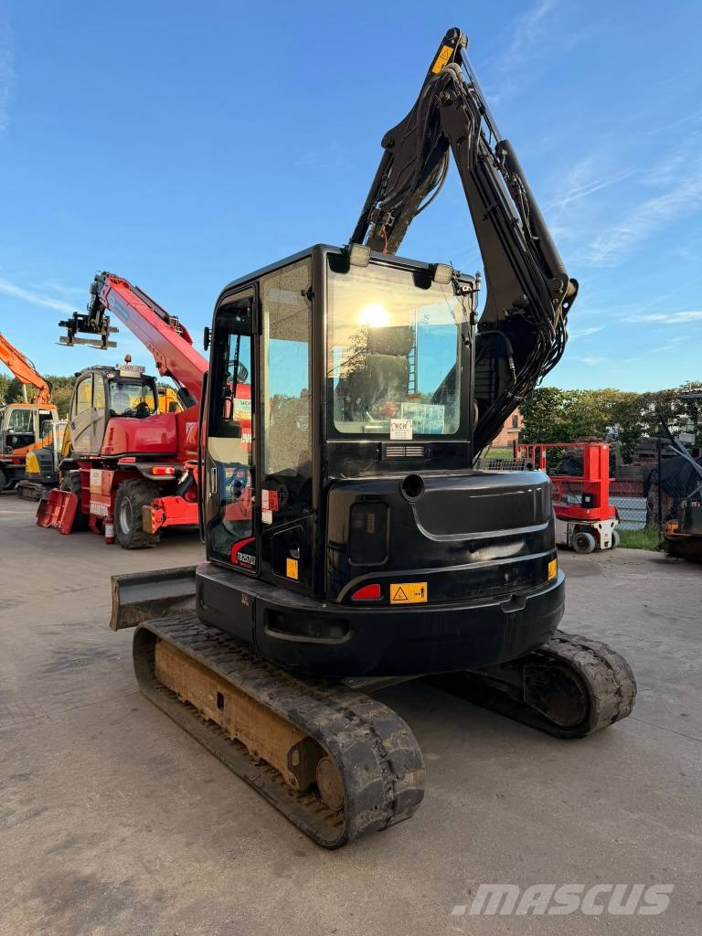 Takeuchi TB 257 FR حفارات صغيرة أقل من 7 طن (حفارات صغيرة)
