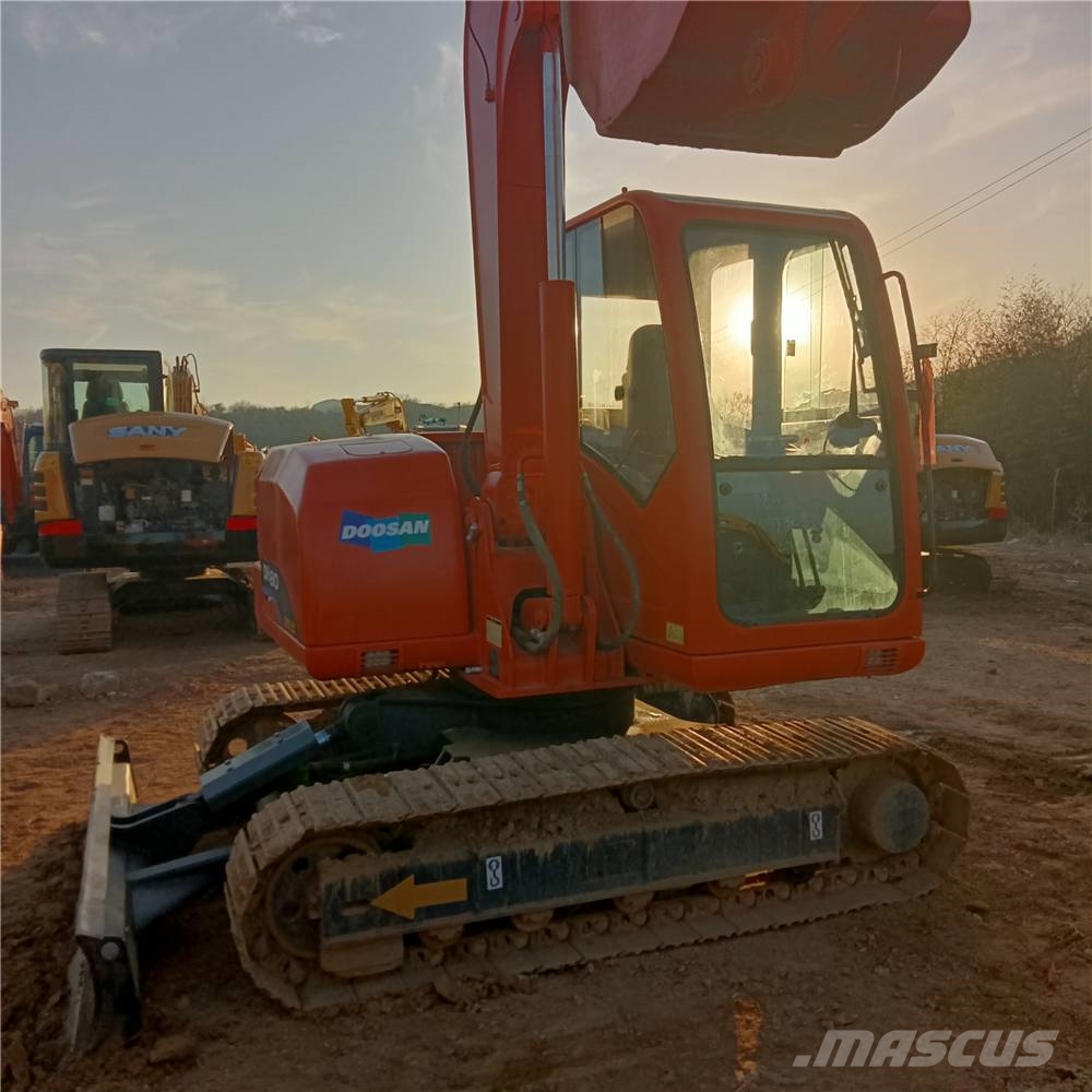 Doosan DH 80 G Midi bageri 7t – 12t