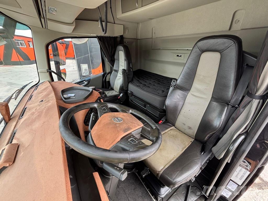 Volvo FH 540 6x2 RETARDER / BOX L=5088 mm شاحنات قلابة