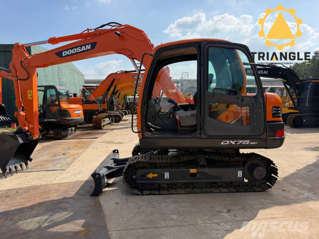 Doosan DX 75 Bagri goseničarji