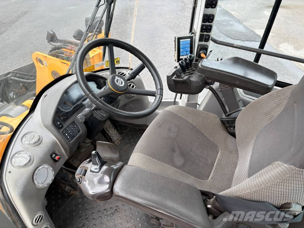 Volvo L110H lastmaskin, all utrustning, våg Wielladers