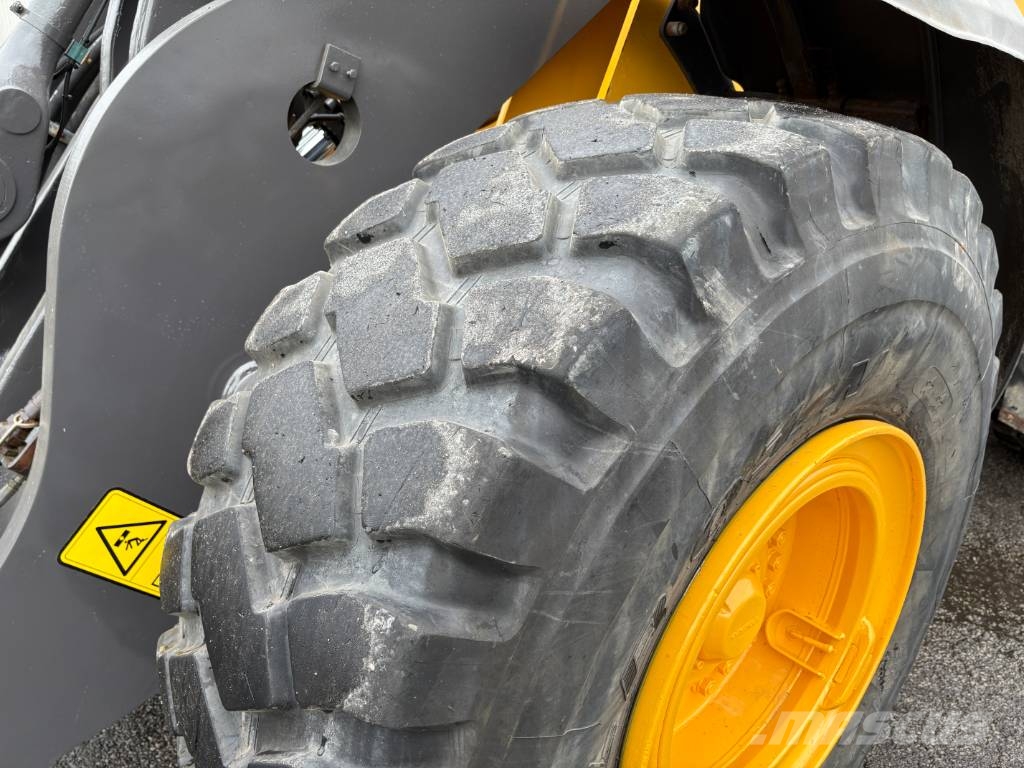 Volvo L110H lastmaskin, all utrustning, våg Wielladers