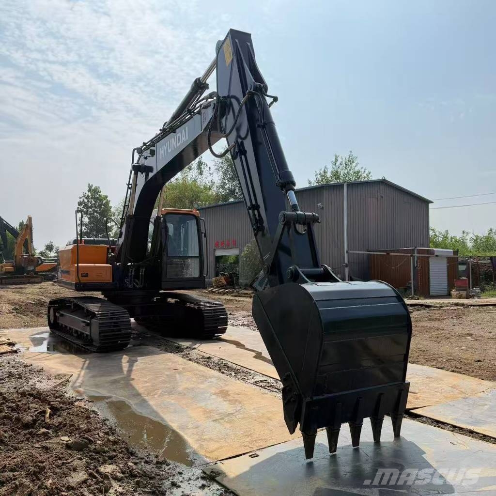 Hyundai HX 220 HD Lánctalpas kotrók