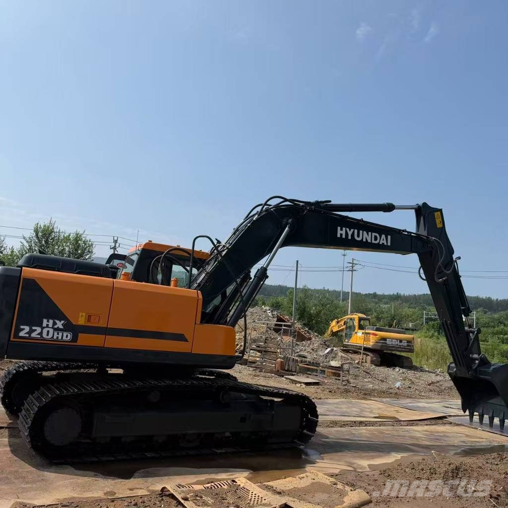 Hyundai HX 220 HD Lánctalpas kotrók