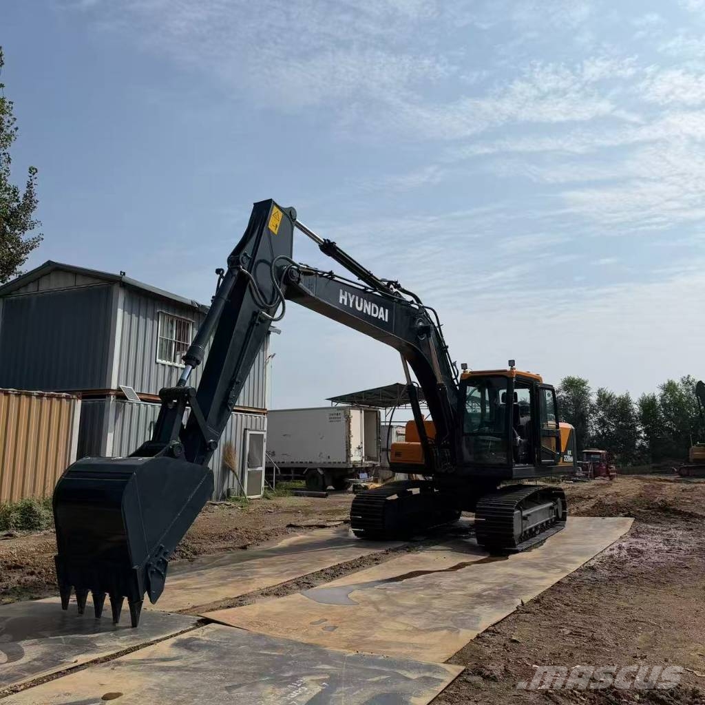Hyundai HX 220 HD Lánctalpas kotrók