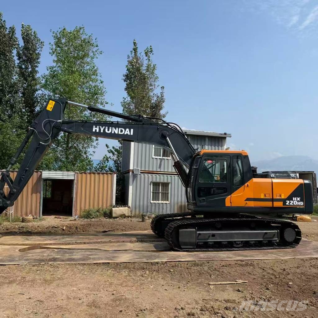 Hyundai HX 220 HD Lánctalpas kotrók