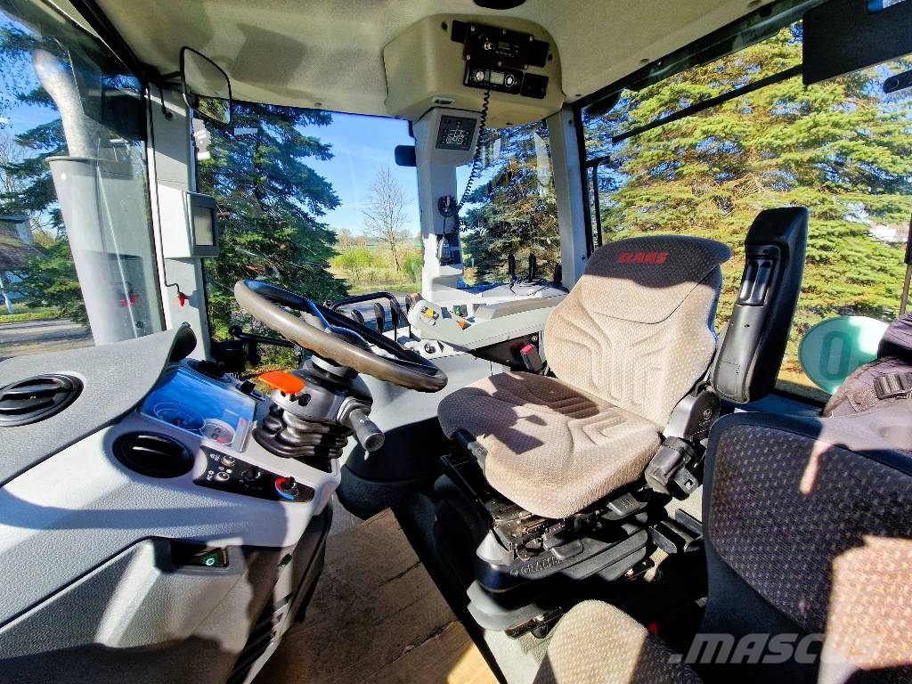 CLAAS Axion 810 Traktoren