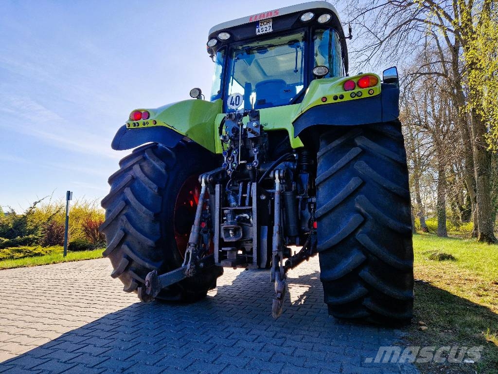 CLAAS Axion 810 Traktoren