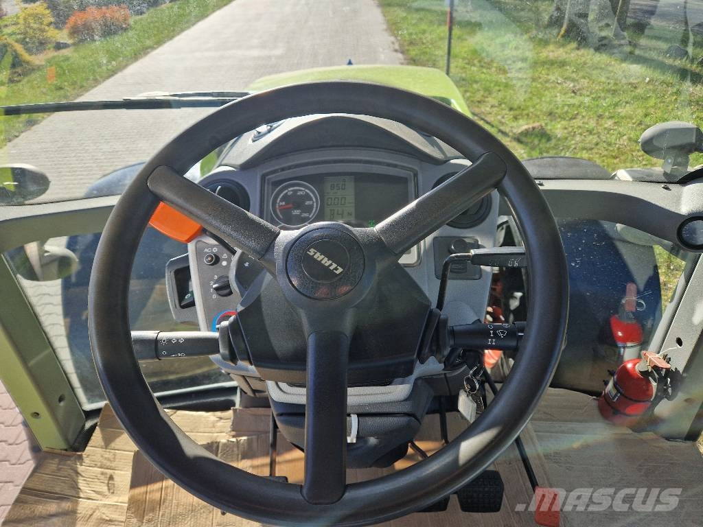 CLAAS Axion 810 Traktoren