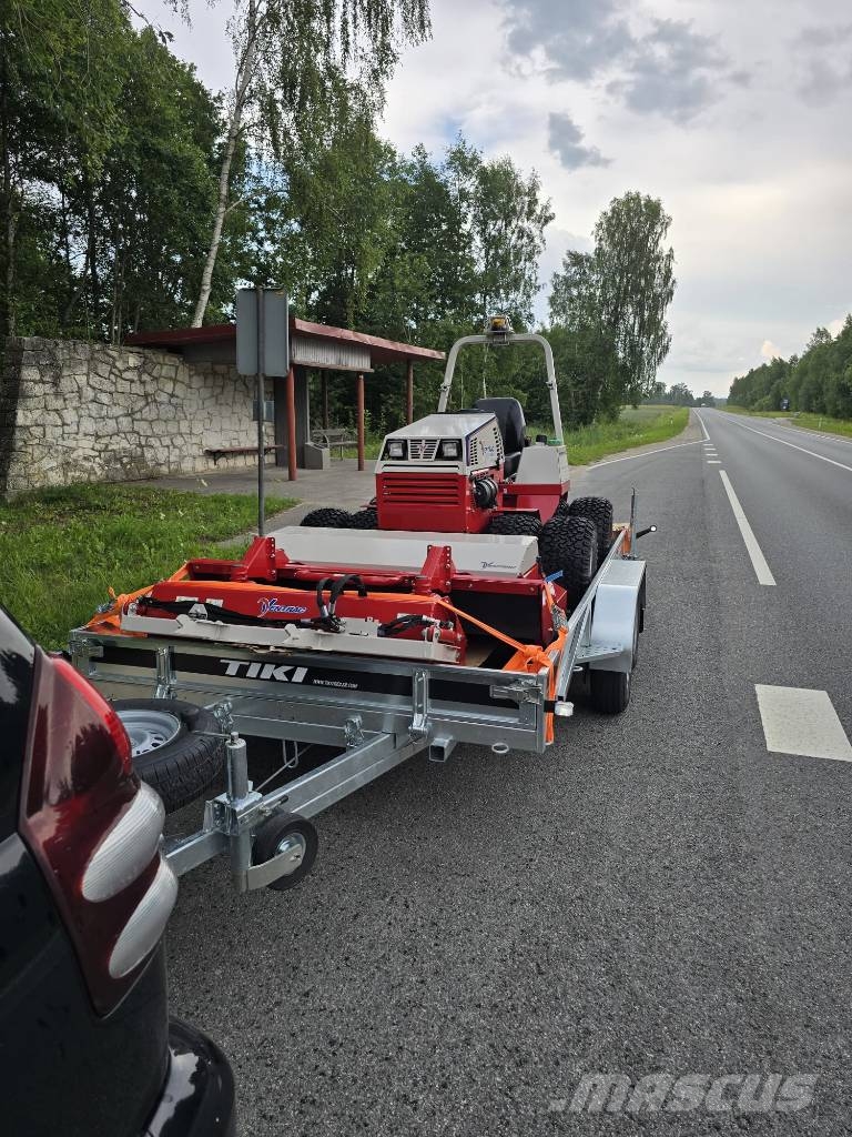 Ventrac 4500Y Taajamatraktorit