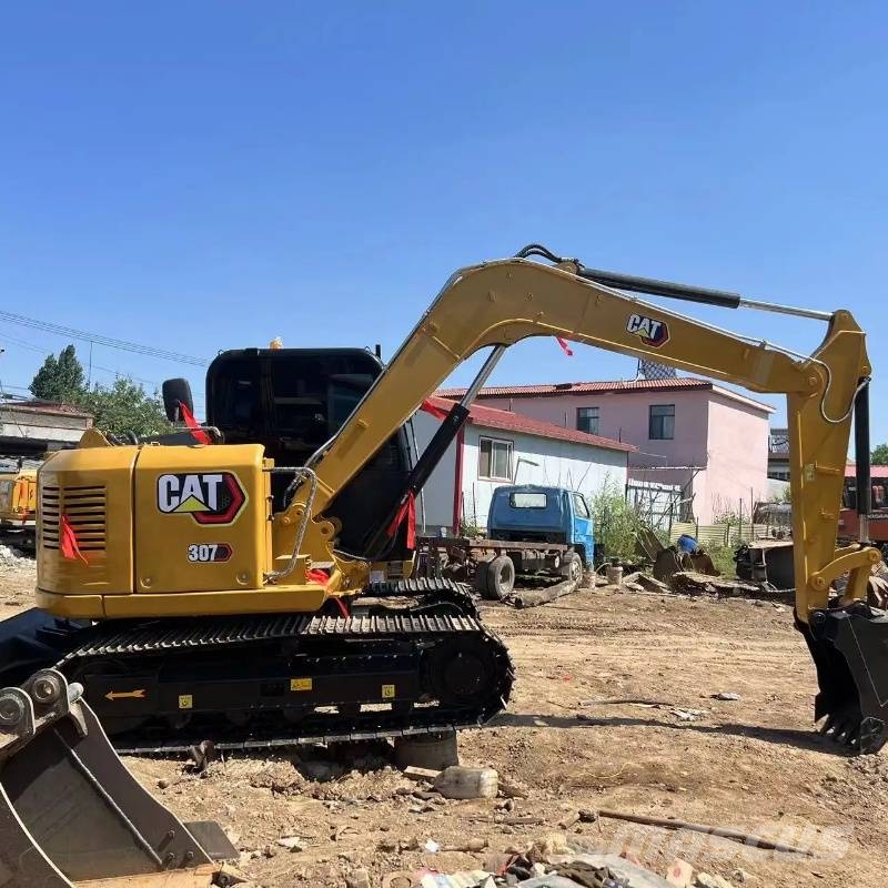 CAT 307 Paletli ekskavatörler