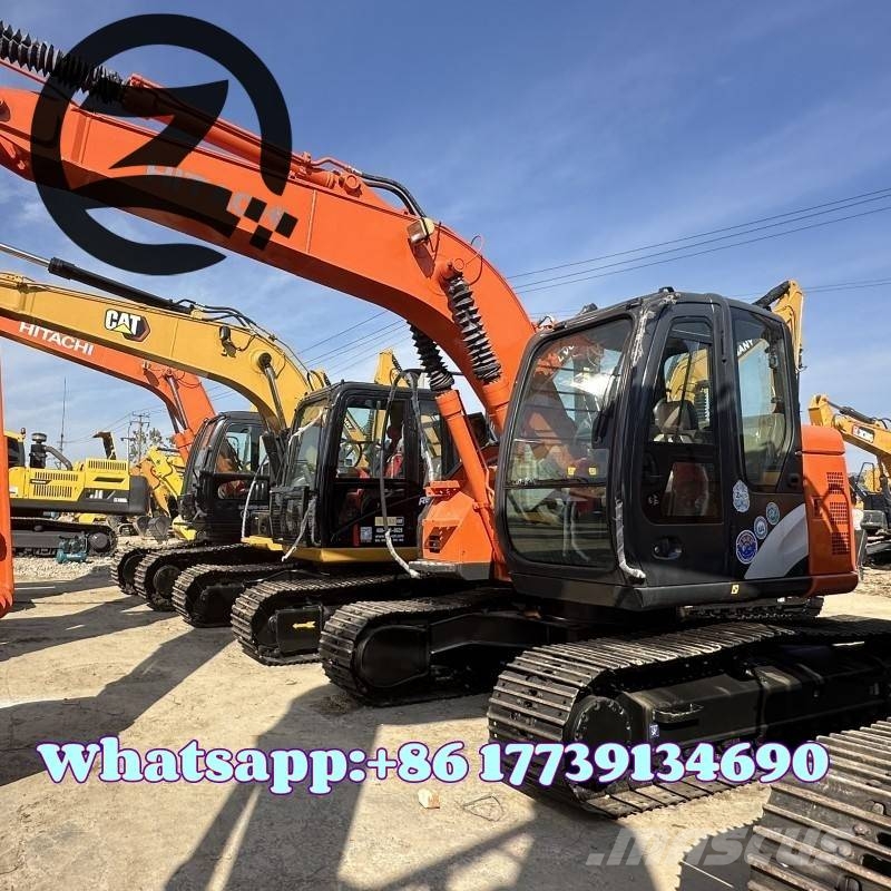 Hitachi ZX 135 履带挖掘机