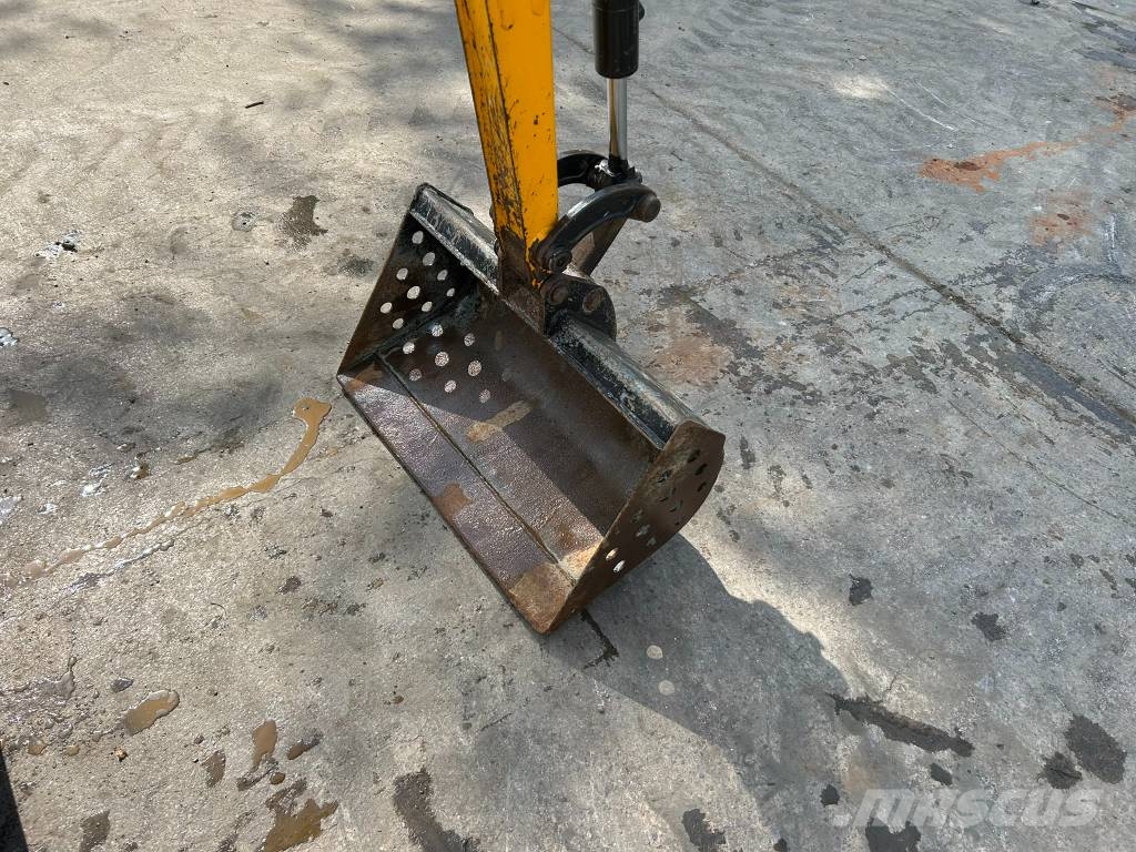 JCB 8008 CTS Mini ekskavatori < 7 t