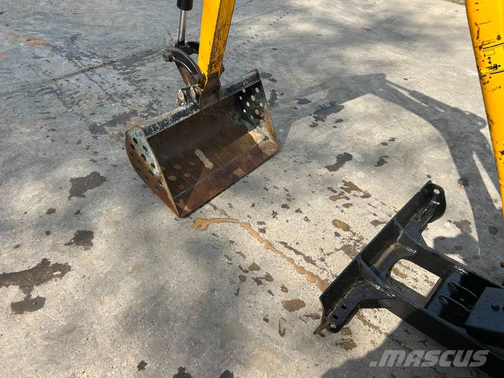 JCB 8008 CTS Mini ekskavatori < 7 t