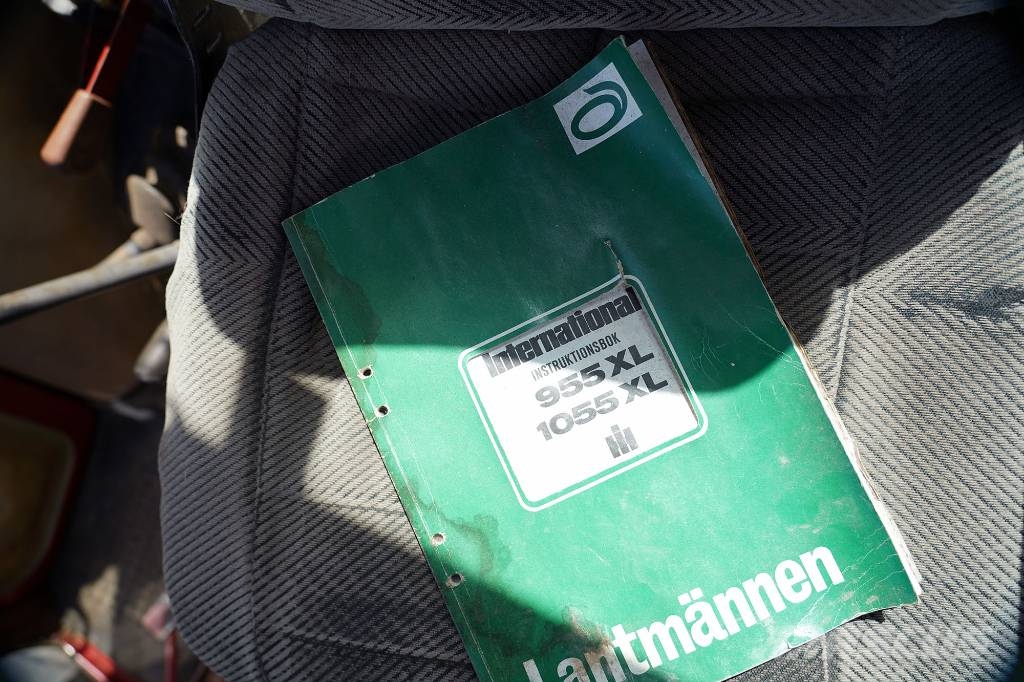 International 955 AXL / DAT697 الجرارات