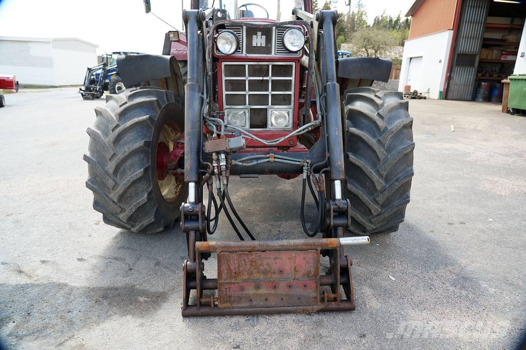 International 955 AXL / DAT697 الجرارات